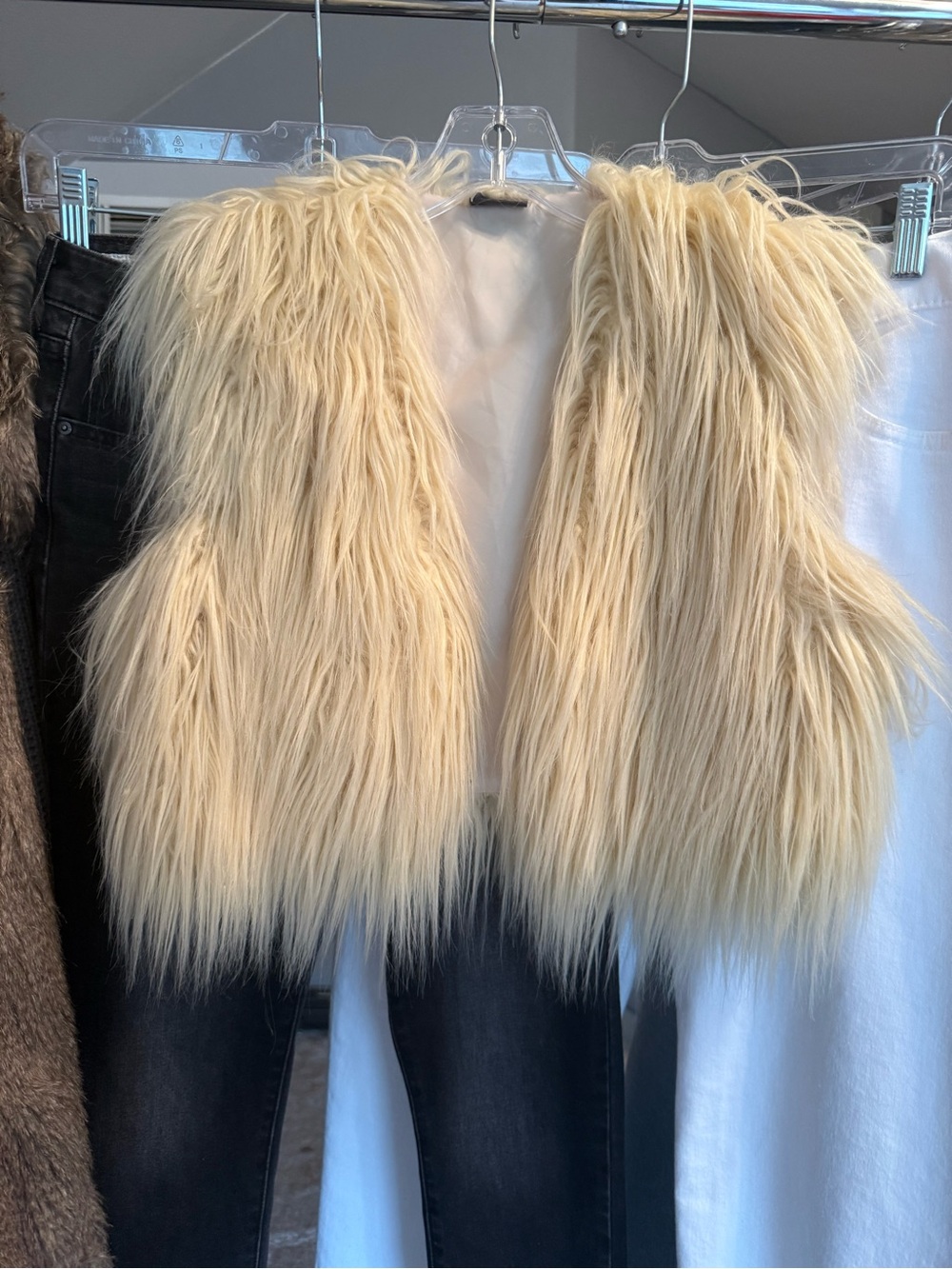 Urban Outfitters/Soarkle & Fade Cropped Faux Fur Vest - Size Small